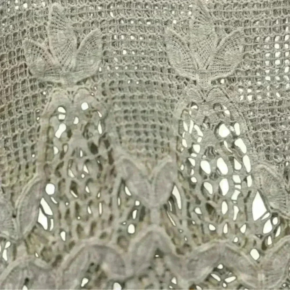 Forgotten Grace Women's Beige Crochet Bell Sleeve Tunic Size Medium - Picture 2 of 7